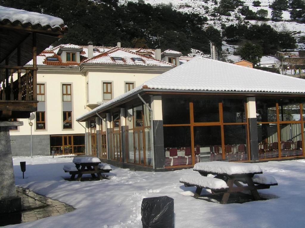 Hotel Santa Cristina Пола-де-Лена Экстерьер фото