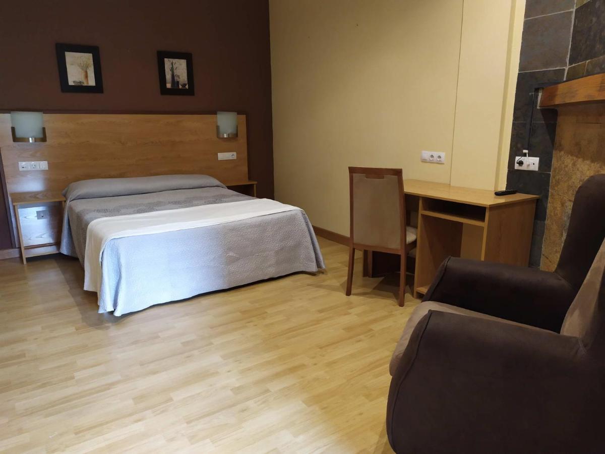 Hotel Santa Cristina Пола-де-Лена Экстерьер фото