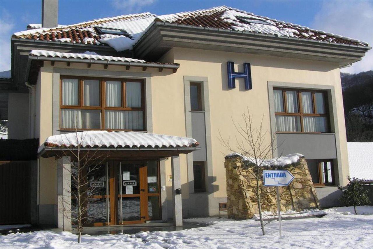 Hotel Santa Cristina Пола-де-Лена Экстерьер фото