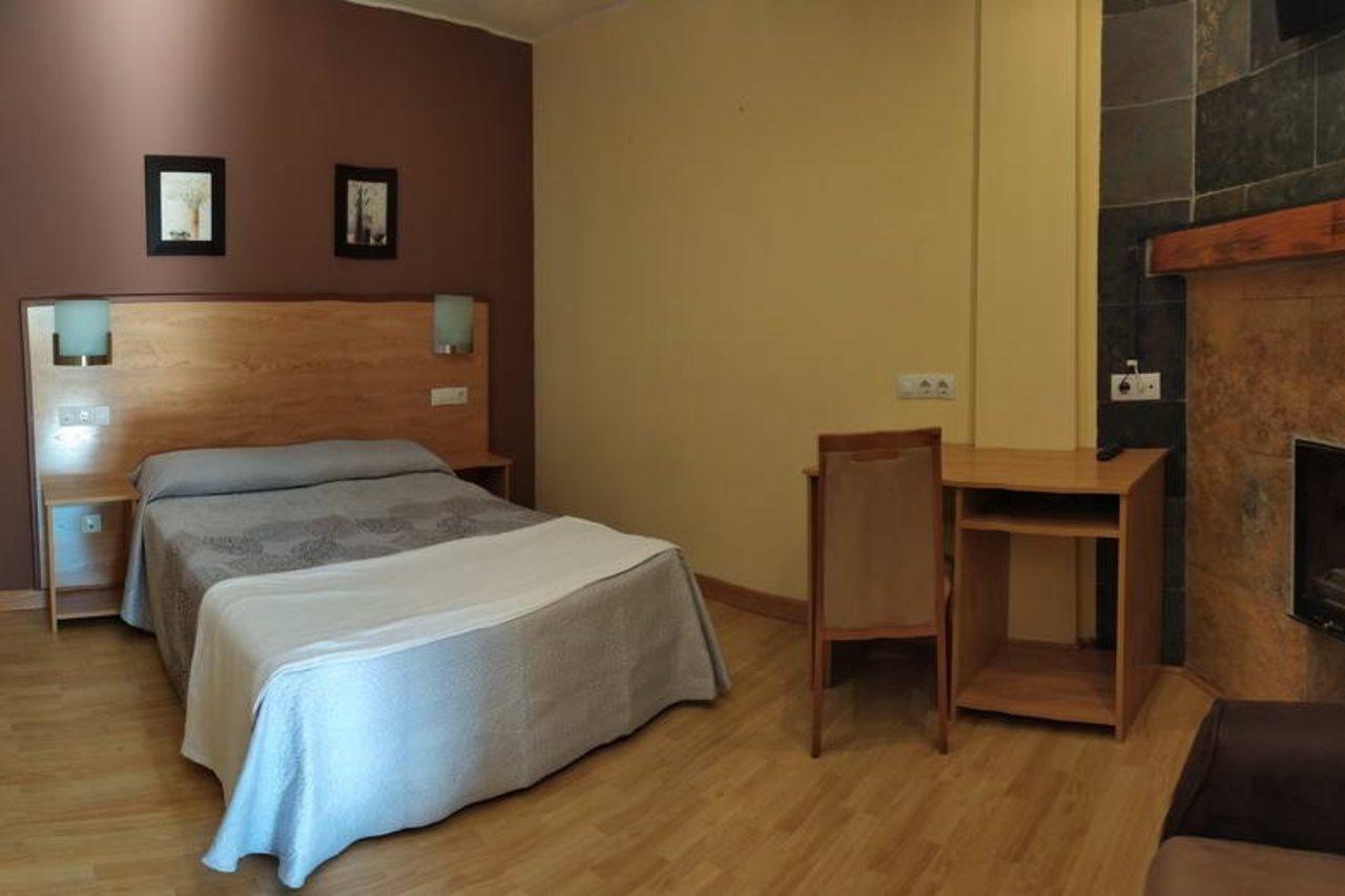 Hotel Santa Cristina Пола-де-Лена Экстерьер фото